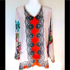 Johnny Was Silk top Size Medium